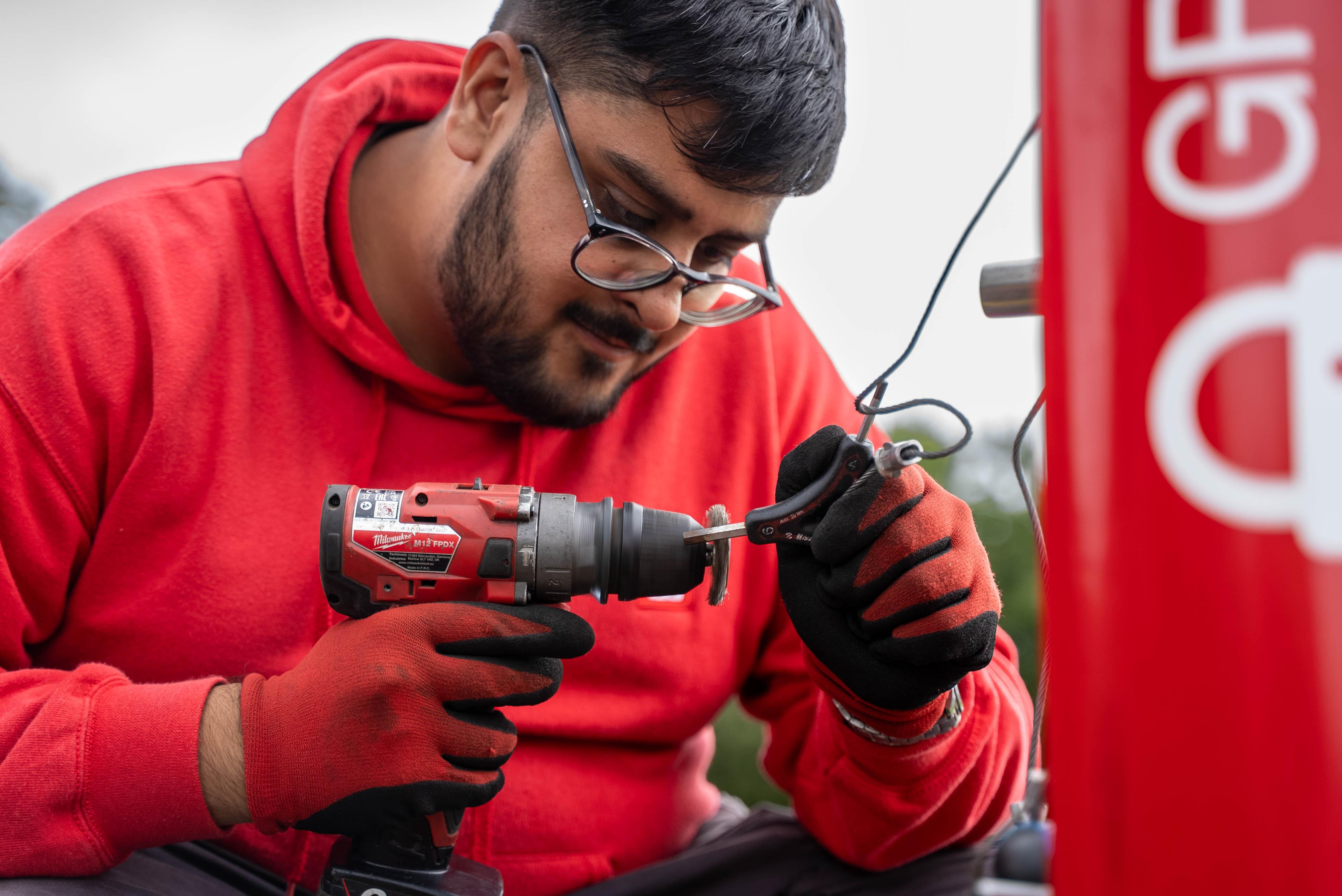 Grease Monkey Copyright Paul Maguire 04128