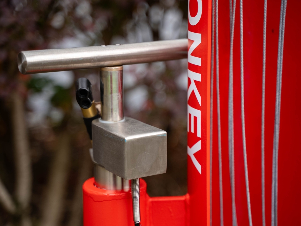 Grease Monkey Copyright Paul Maguire 03165