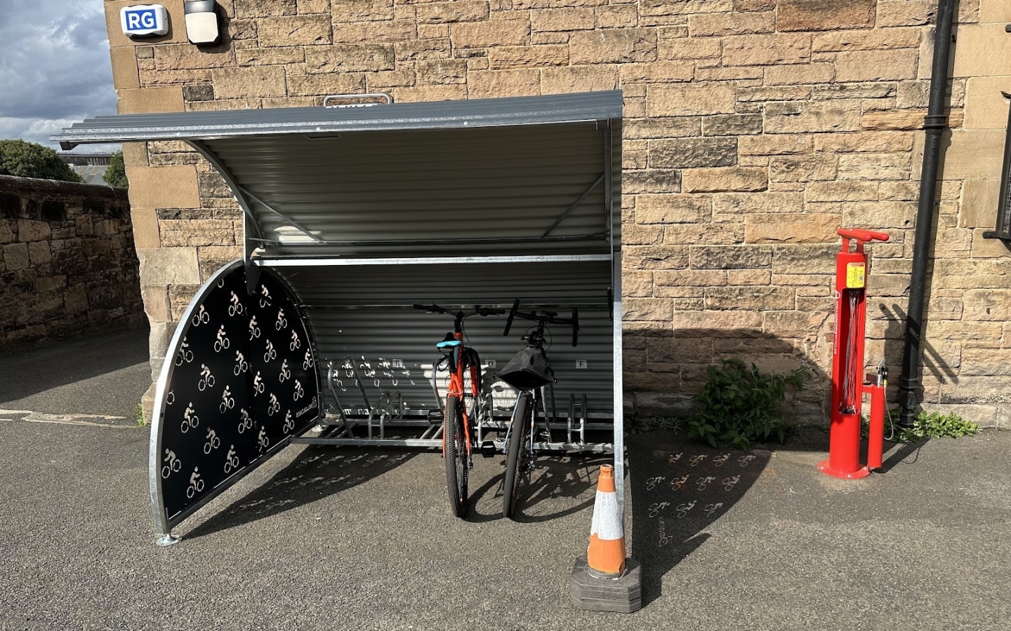 Empty Kitchens Full Hearts VeloBox and VeloRepair