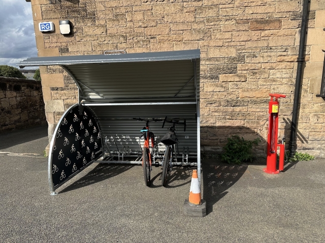 Empty Kitchens Full Hearts